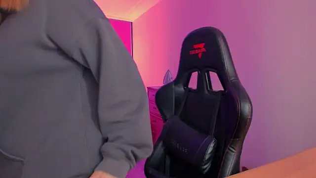 just fucked777 online show from April 24, 2026, 8:39 am