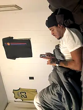 tyrek5051 online show from November 3, 2025, 4:19 pm