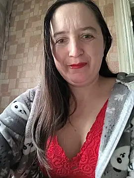 Snapshot of EvelinCutex chatting on March 3, 2026, 10:32 am EvelinCutex online show from March 3, 2026, 10:32 am