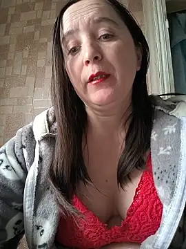 Snapshot of EvelinCutex chatting on March 4, 2026, 11:49 am EvelinCutex online show from March 4, 2026, 11:49 am