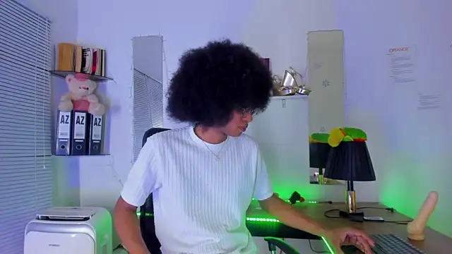 Snapshot of DEAMOL chatting on November 6, 2025, 6:31 pm DEAMOL online show from November 6, 2025, 6:31 pm