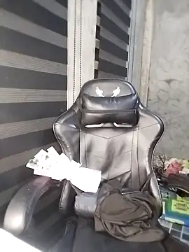 RowyCam online show from February 11, 2026, 3:06 pm