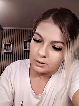 Mayaaaaaa  online show from November 13, 2025, 8:02 am