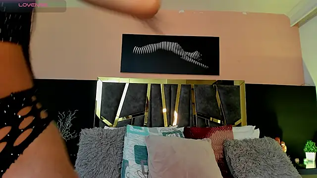 ScarletTorres online show from December 2, 2025, 6:25 pm