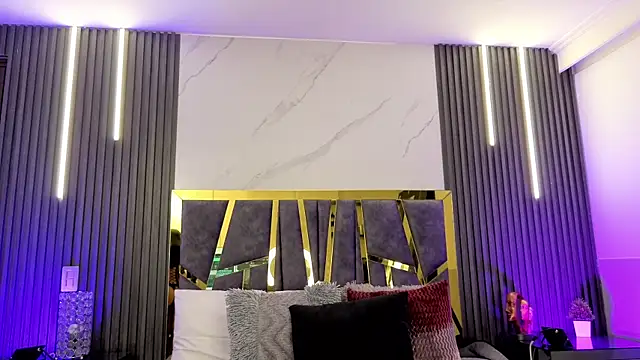 ScarletTorres online show from April 7, 2026, 7:25 pm