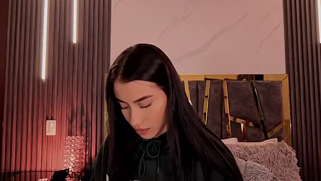 ScarletTorres online show from July 23, 2026, 6:17 pm
