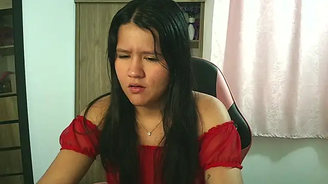 Oliviawatson1 online show from November 21, 2025, 12:59 pm