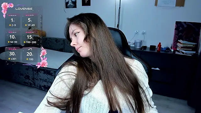 cute little ass online show from April 19, 2026, 4:06 pm