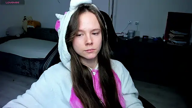 cute little ass online show from April 20, 2026, 4:10 pm