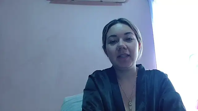 Fabii15 online show from October 7, 2025, 8:28 pm