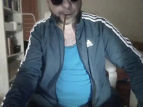 Snapshot of SmokedAlloy2 chatting on July 17, 2026, 5:14 am SmokedAlloy2 online show from July 17, 2026, 5:14 am