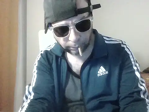 Snapshot of SmokedAlloy2 chatting on July 17, 2026, 8:46 pm SmokedAlloy2 online show from July 17, 2026, 8:46 pm