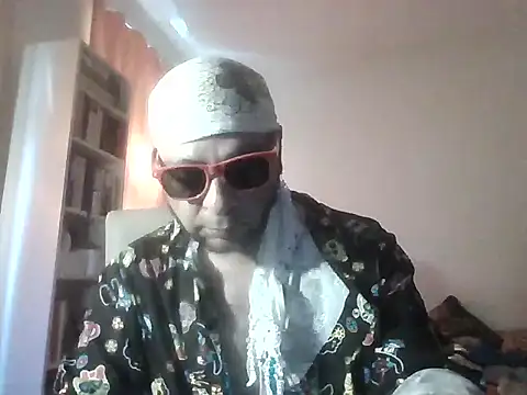 Snapshot of SmokedAlloy2 chatting on July 24, 2026, 2:15 pm SmokedAlloy2 online show from July 24, 2026, 2:15 pm