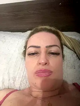 Alerquinasc online show from October 18, 2025, 3:53 am