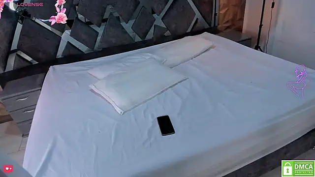 Selene  Lopez  online show from March 31, 2026, 7:47 pm