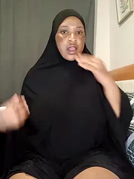 Sweetbxxx24 online show from April 19, 2026, 6:32 pm