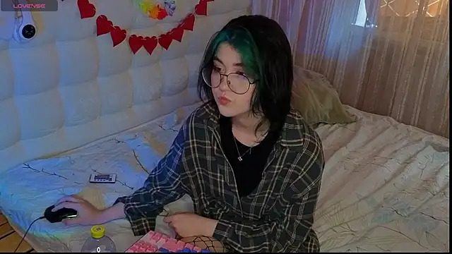 Miko Meow online show from September 26, 2025, 8:40 am