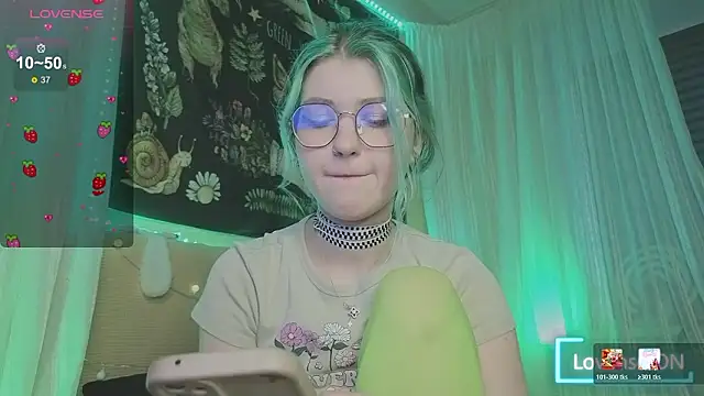Snapshot of Miko_Meow chatting on March 18, 2026, 3:37 pm Miko Meow online show from March 18, 2026, 3:37 pm