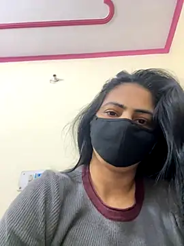 SashaPatel online show from December 3, 2025, 2:08 am