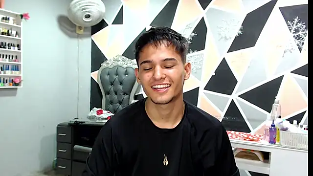 Alex mojica online show from January 6, 2026, 6:17 am