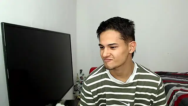 Alex mojica online show from February 20, 2026, 6:26 am