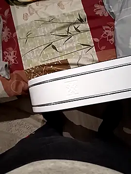 Snapshot of Mumuska chatting on November 29, 2025, 4:32 pm Mumuska online show from November 29, 2025, 4:32 pm