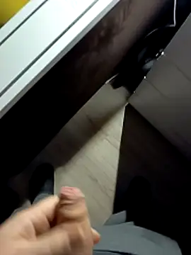 Snapshot of Mumuska chatting on December 2, 2025, 11:00 pm Mumuska online show from December 2, 2025, 11:00 pm