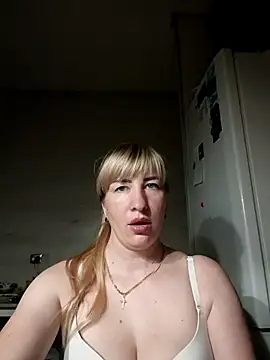 babyjessi online show from September 10, 2025, 9:04 pm