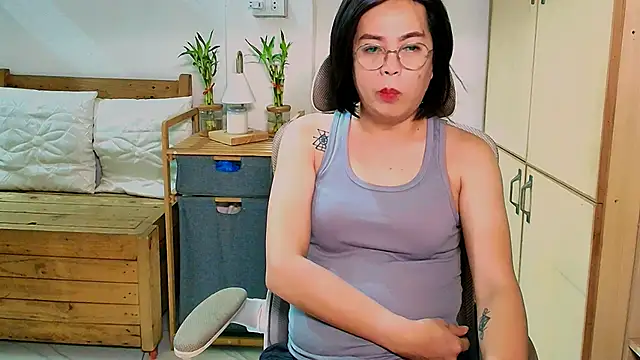 Snapshot of moriliciousxxx chatting on May 7, 2026, 11:32 pm moriliciousxxx online show from May 7, 2026, 11:32 pm