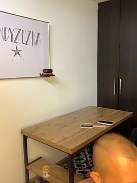 andyzuzka online show from February 25, 2026, 3:32 pm