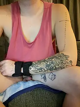 Snapshot of matty244 chatting on October 13, 2025, 11:43 am matty244 online show from October 13, 2025, 11:43 am