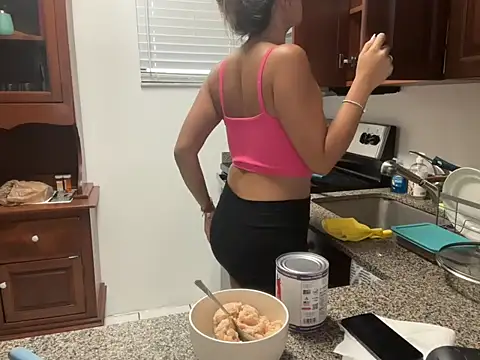 Snapshot of prettyykitty22 chatting on September 17, 2025, 5:47 pm prettyykitty22 online show from September 17, 2025, 5:47 pm