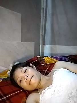 LinhNa999 online show from September 28, 2025, 5:13 am