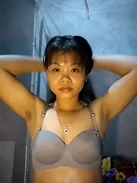 LinhNa999 online show from October 29, 2025, 1:02 pm