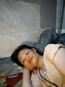 LinhNa999 online show from March 25, 2026, 12:44 pm