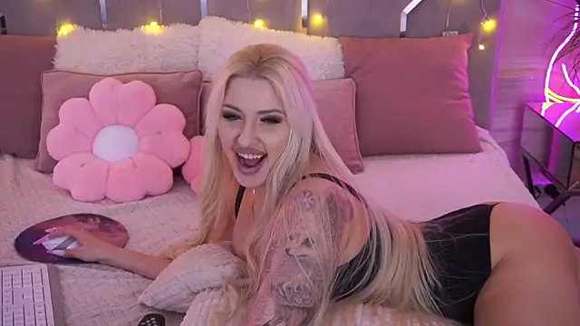 MysticGrace online show from April 22, 2026, 1:01 pm