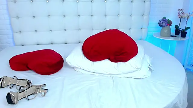 KimoraJoy online show from February 5, 2025, 4:48 am