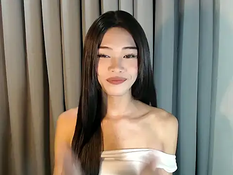 holyakiesha online show from April 2, 2026, 8:28 pm