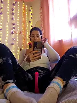 Snapshot of Mila_Luciphya chatting on February 6, 2026, 9:01 am Mila Luciphya online show from February 6, 2026, 9:01 am