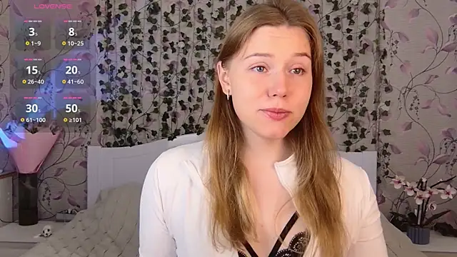  influensii  online show from October 3, 2025, 4:42 am