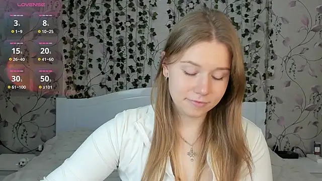  influensii  online show from November 12, 2025, 5:19 am