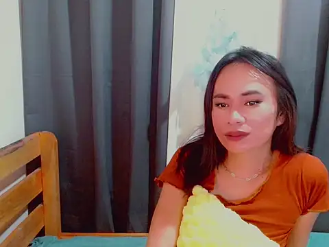 ursweet yummy online show from November 17, 2025, 7:52 pm