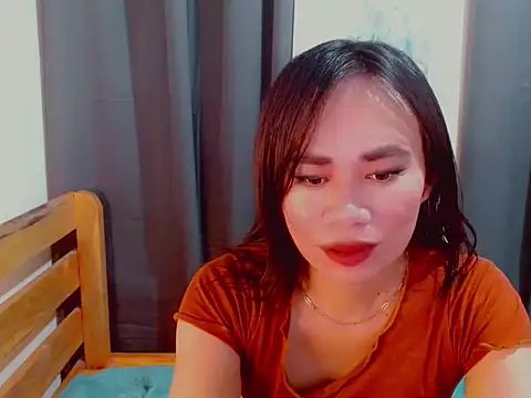 ursweet yummy online show from November 18, 2025, 4:22 pm