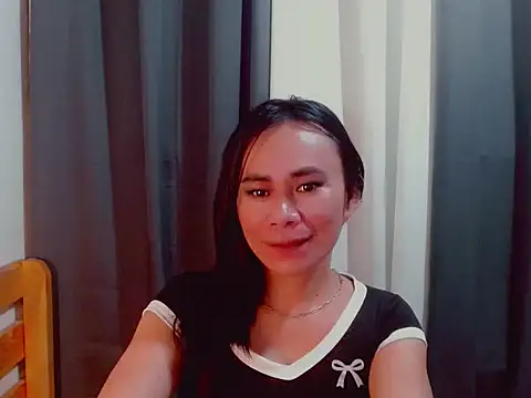 ursweet yummy online show from December 2, 2025, 7:25 am