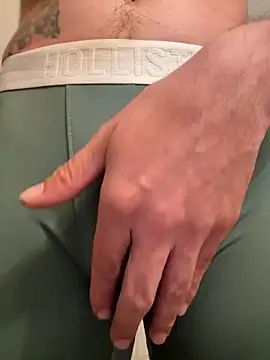 flacoone01 online show from September 18, 2025, 11:07 pm