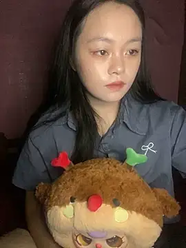 Julia-Elsa online show from September 12, 2025, 3:39 am