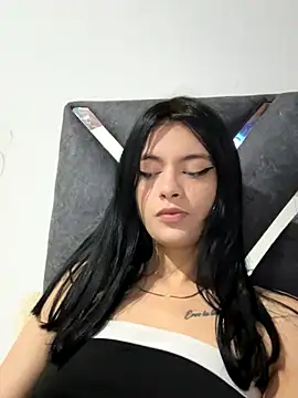 LiaCollings online show from October 27, 2025, 11:36 am