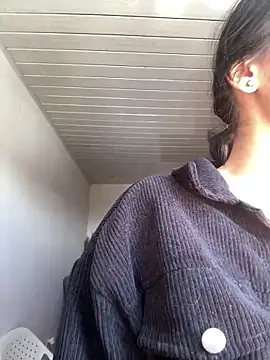 LiaCollings online show from April 1, 2026, 5:54 pm