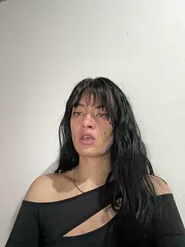 LiaCollings online show from April 23, 2026, 12:29 pm