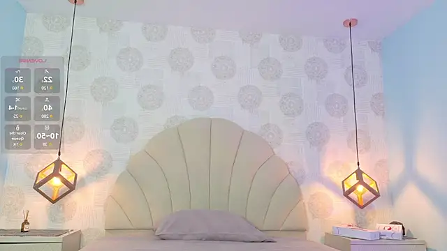 AIXATRISTA1 online show from November 10, 2025, 7:46 pm